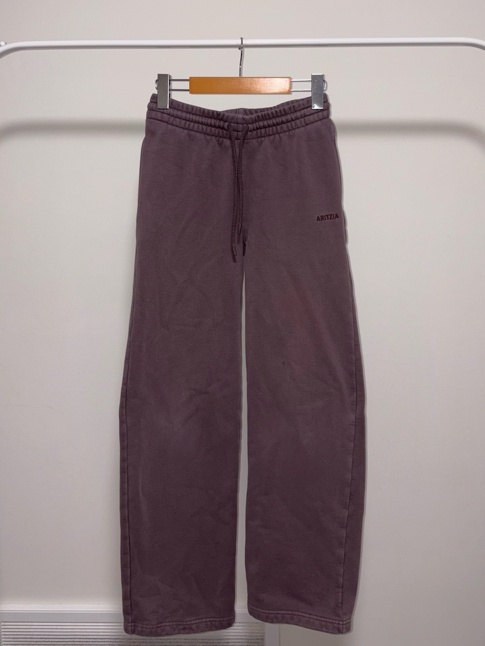 Aritzia Cozy Fleece Boyfriend Wide-Leg Sweatpants
